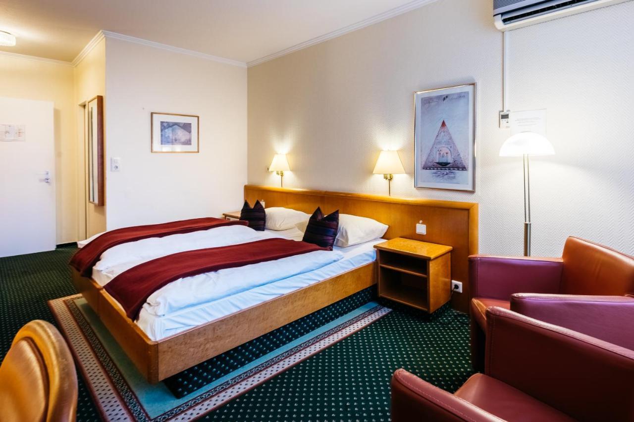 Consul Retro Hotel Bonn Exterior photo
